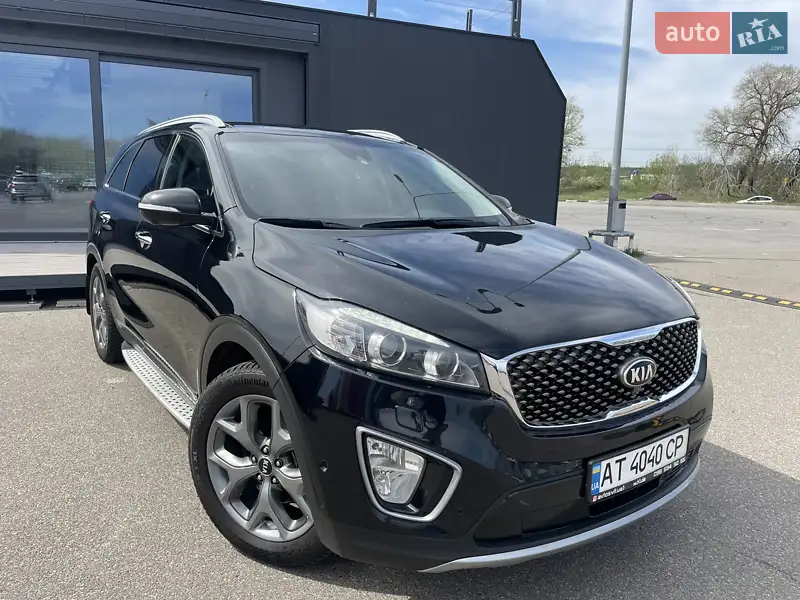 Позашляховик / Кросовер Kia Sorento 2015 в 