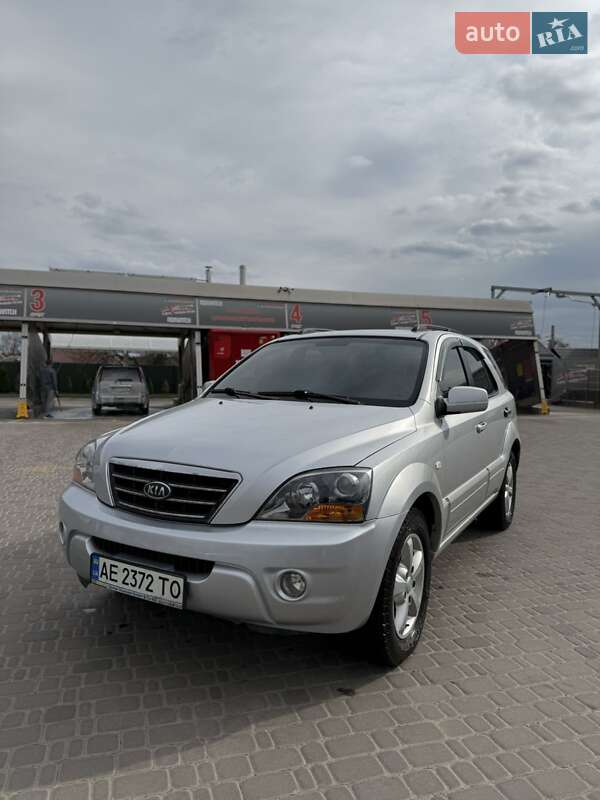 Позашляховик / Кросовер Kia Sorento 2006 в 