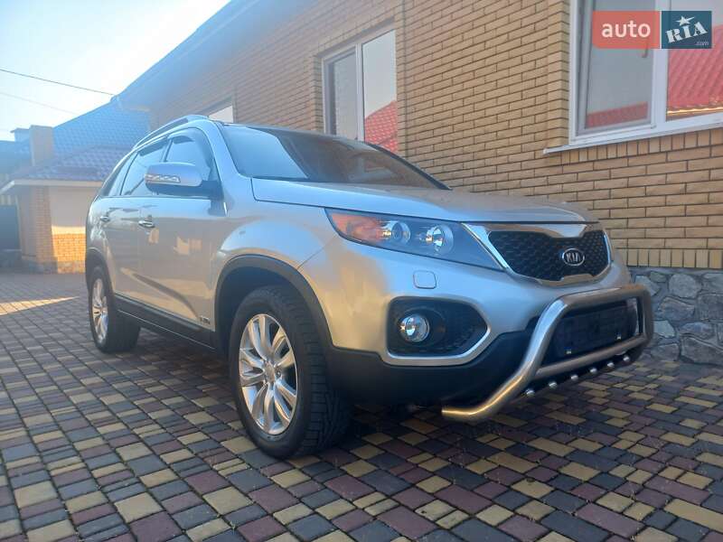 Внедорожник / Кроссовер Kia Sorento 2011 в 
