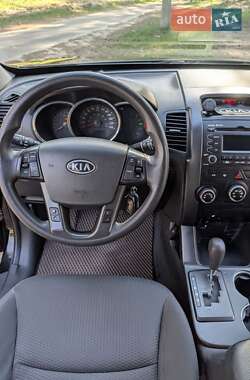 Внедорожник / Кроссовер Kia Sorento 2012 в 