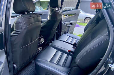 Позашляховик / Кросовер Kia Sorento 2015 в 
