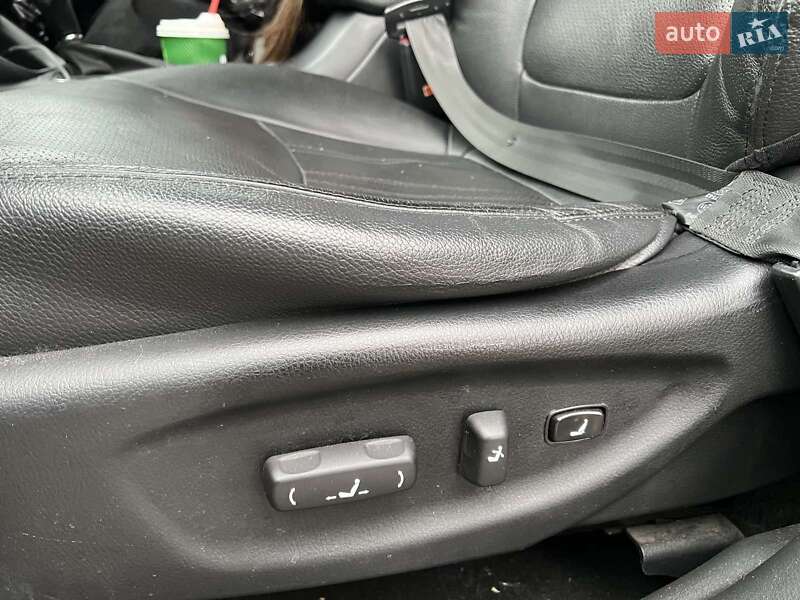 Внедорожник / Кроссовер Kia Sorento 2013 в Черновцах