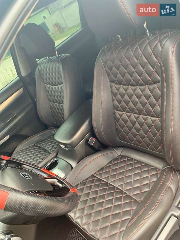 Позашляховик / Кросовер Kia Sorento 2011 в Чернігові