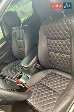 Внедорожник / Кроссовер Kia Sorento 2011 в 