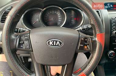 Внедорожник / Кроссовер Kia Sorento 2011 в 