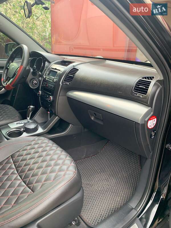 Позашляховик / Кросовер Kia Sorento 2011 в Чернігові