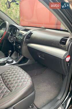 Внедорожник / Кроссовер Kia Sorento 2011 в 