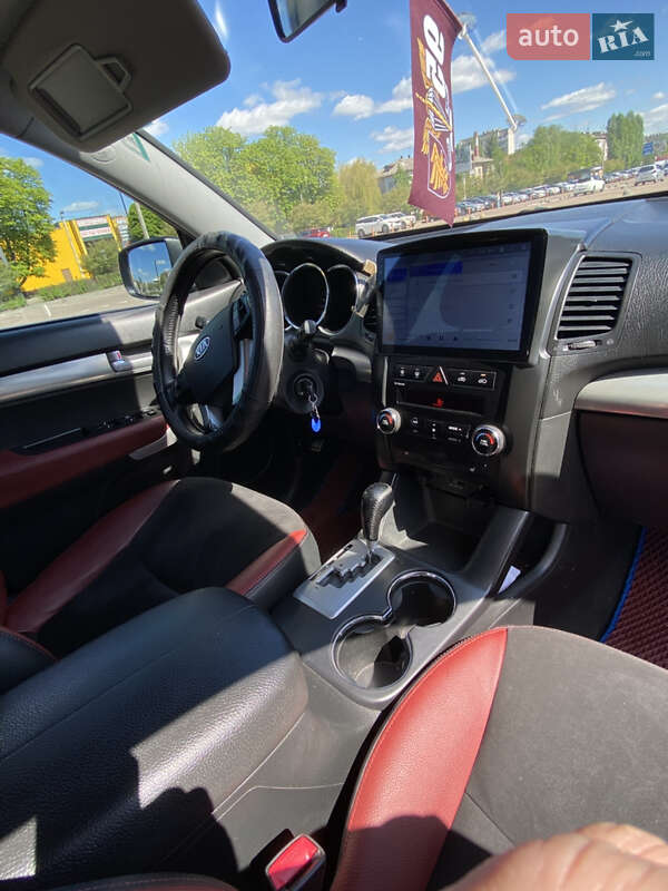 Позашляховик / Кросовер Kia Sorento 2011 в Житомирі