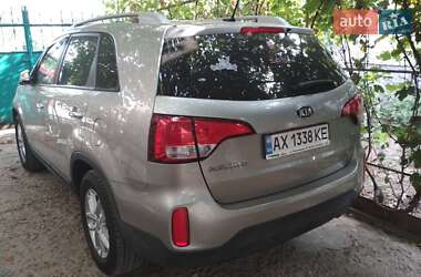 Позашляховик / Кросовер Kia Sorento 2013 в 