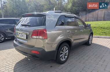 Позашляховик / Кросовер Kia Sorento 2011 в 