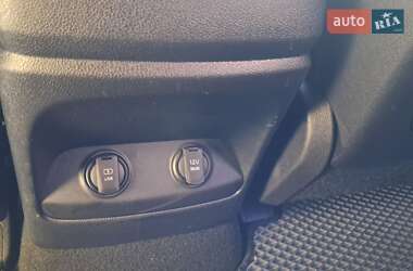 Позашляховик / Кросовер Kia Sorento 2017 в 