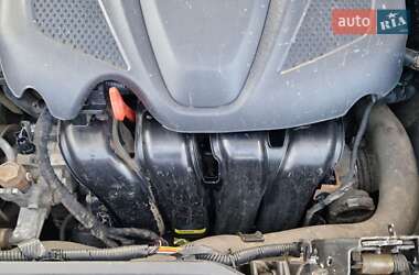 Позашляховик / Кросовер Kia Sorento 2013 в 