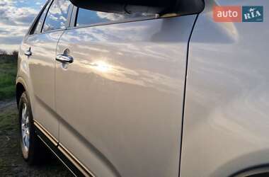 Позашляховик / Кросовер Kia Sorento 2013 в 