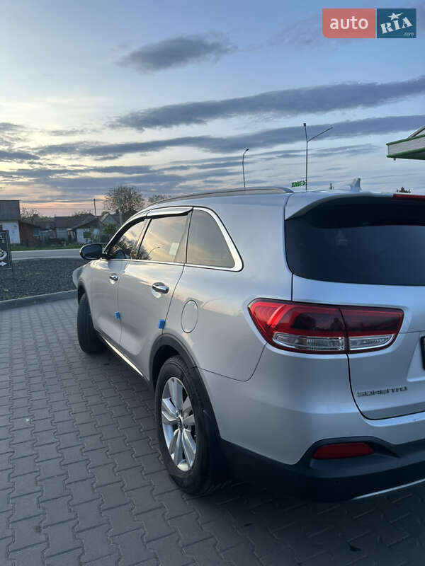 Внедорожник / Кроссовер Kia Sorento 2015 в Нововолынске