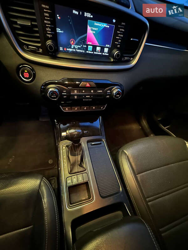 Внедорожник / Кроссовер Kia Sorento 2015 в Нововолынске