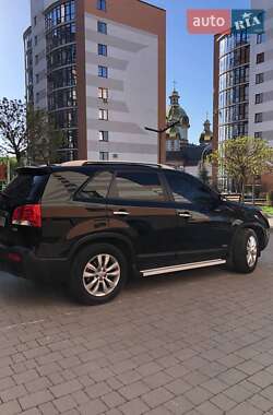 Позашляховик / Кросовер Kia Sorento 2012 в Івано-Франківську