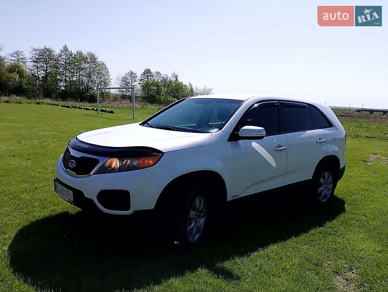 Позашляховик / Кросовер Kia Sorento 2010 в 