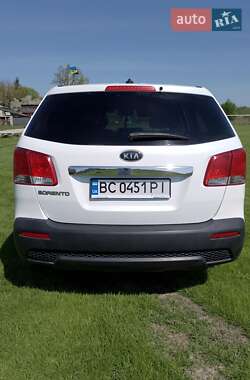 Позашляховик / Кросовер Kia Sorento 2010 в 