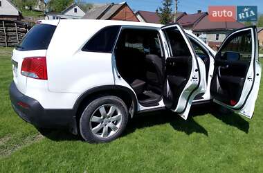 Позашляховик / Кросовер Kia Sorento 2010 в 