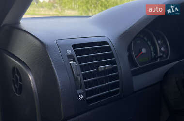 Позашляховик / Кросовер Kia Sorento 2007 в 