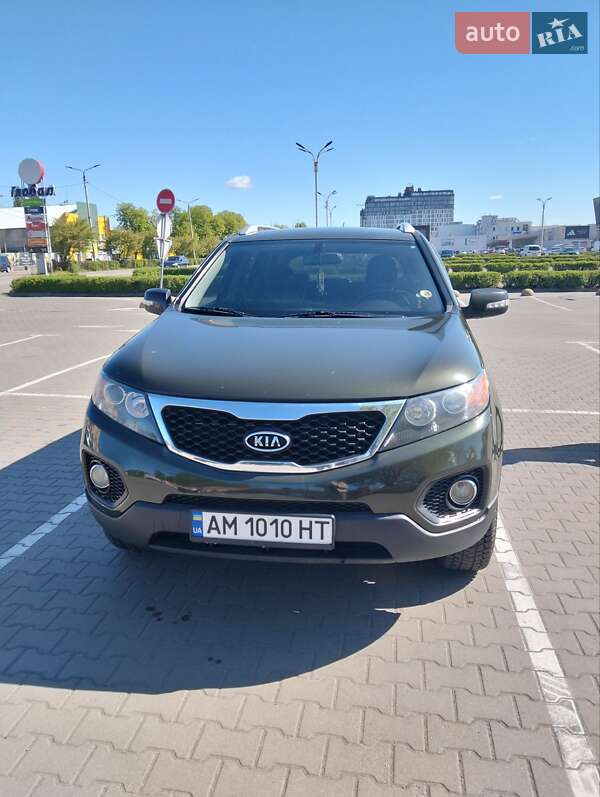 Внедорожник / Кроссовер Kia Sorento 2010 в 