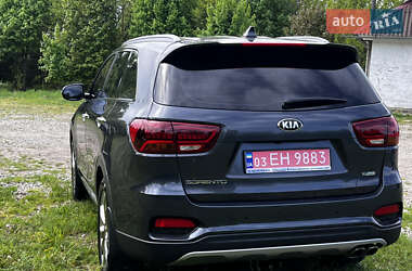 Позашляховик / Кросовер Kia Sorento 2019 в 