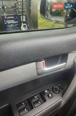 Внедорожник / Кроссовер Kia Sorento 2011 в 