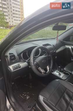 Внедорожник / Кроссовер Kia Sorento 2011 в 