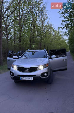 Позашляховик / Кросовер Kia Sorento 2012 в 