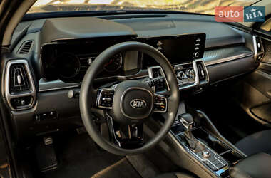 Внедорожник / Кроссовер Kia Sorento 2021 в 