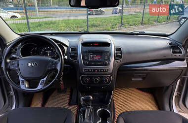 Внедорожник / Кроссовер Kia Sorento 2013 в 