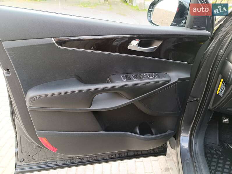 Внедорожник / Кроссовер Kia Sorento 2015 в Николаеве