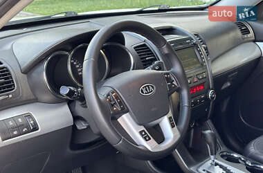 Внедорожник / Кроссовер Kia Sorento 2011 в 