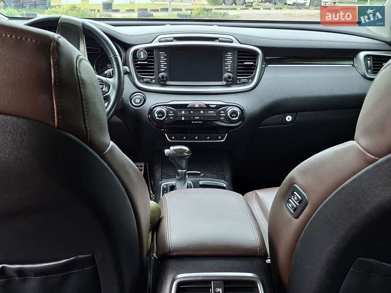 Внедорожник / Кроссовер Kia Sorento 2016 в Полтаве