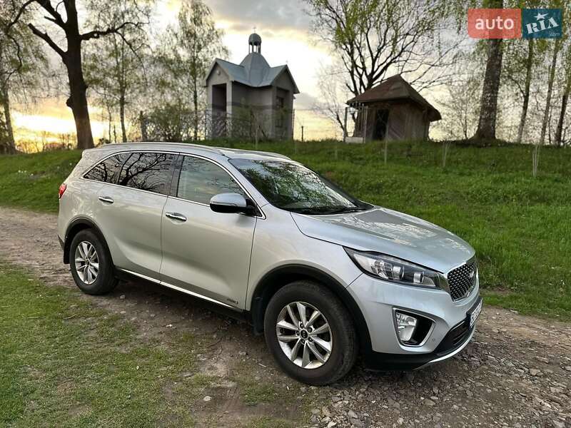 Внедорожник / Кроссовер Kia Sorento 2016 в 