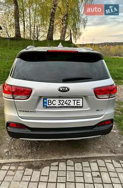 Внедорожник / Кроссовер Kia Sorento 2016 в 
