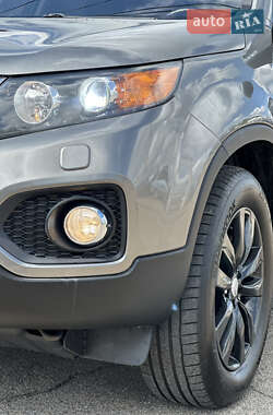 Позашляховик / Кросовер Kia Sorento 2011 в 