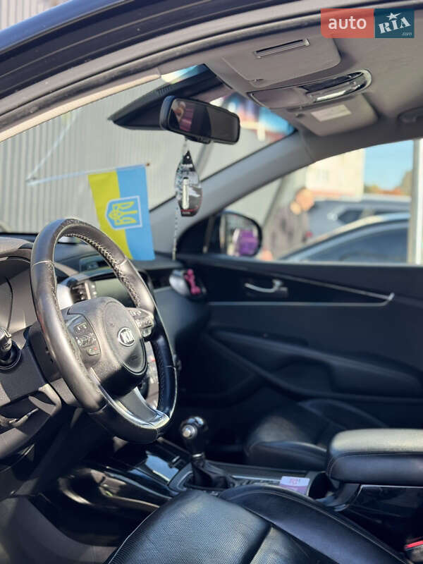 Внедорожник / Кроссовер Kia Sorento 2015 в Львове фото 13 Внедорожник / Кроссовер Kia Sorento 2015 в Львове