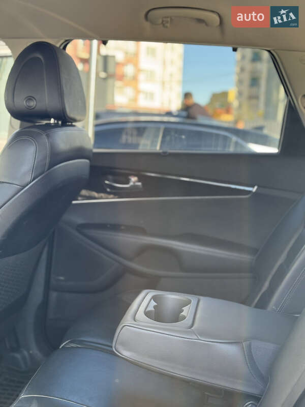 Внедорожник / Кроссовер Kia Sorento 2015 в Львове фото 16 Внедорожник / Кроссовер Kia Sorento 2015 в Львове