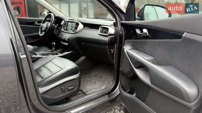 Внедорожник / Кроссовер Kia Sorento 2015 в Хмельницком