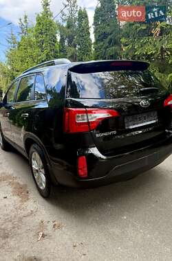 Внедорожник / Кроссовер Kia Sorento 2014 в 