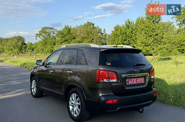 Позашляховик / Кросовер Kia Sorento 2012 в 