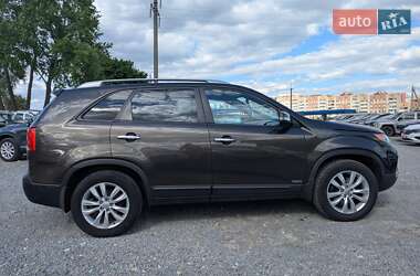 Позашляховик / Кросовер Kia Sorento 2011 в 