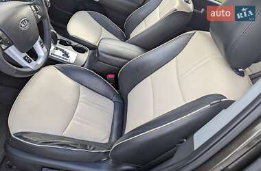 Позашляховик / Кросовер Kia Sorento 2011 в 