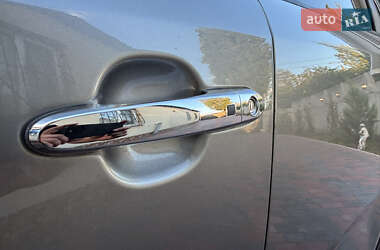 Позашляховик / Кросовер Kia Sorento 2012 в 
