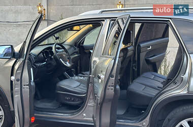 Позашляховик / Кросовер Kia Sorento 2012 в 