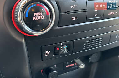 Позашляховик / Кросовер Kia Sorento 2012 в 