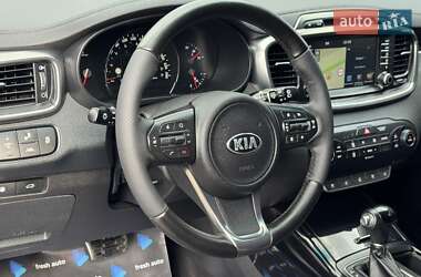 Позашляховик / Кросовер Kia Sorento 2016 в 