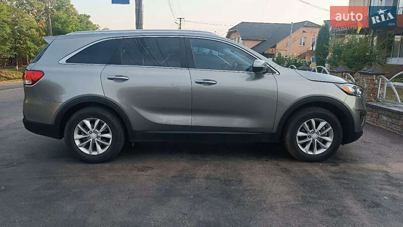 Внедорожник / Кроссовер Kia Sorento 2016 в Хусте