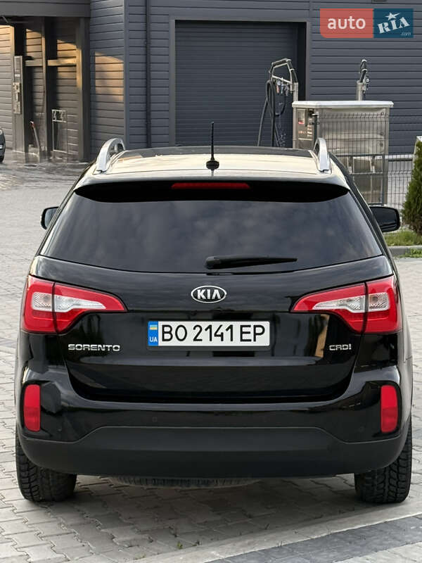 Позашляховик / Кросовер Kia Sorento 2012 в Івано-Франківську